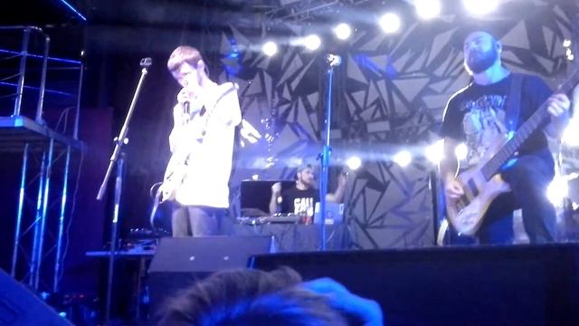 Noize mc-RNB(live Череповец 03.11.17) смотреть онлайн