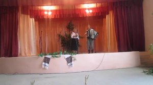 я акация, я над кручею расцвела на краю села