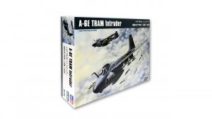 Штурмовик A-6E TRAM "Intruder" в масштабе 1:48 от фирмы Hobby Boss