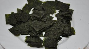 Салат с водорослями нори