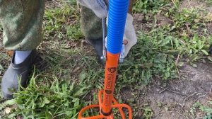 Обрабатываю целину Культиватором Торнадо (SUNTOOLS +). Даже я справляюсь с целиной.