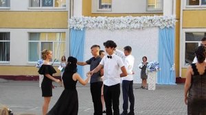 Школьный вальс