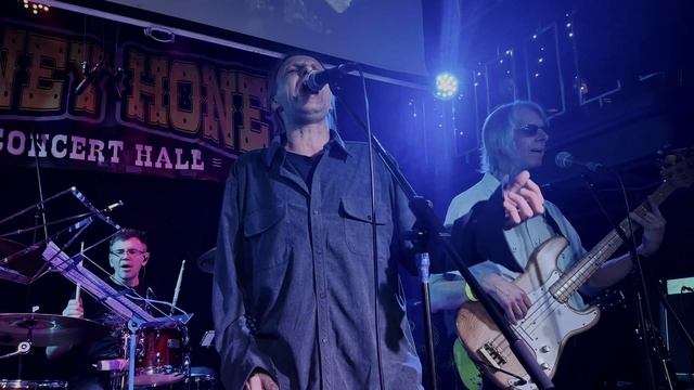 Абыр. Юрий Рулев (ПАТРИАРХАЛЬНАЯ ВЫСТАВКА) и группа ФинскийзалиФ