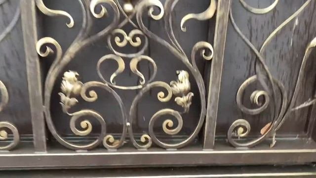 Ворота распашные спустя 2 года