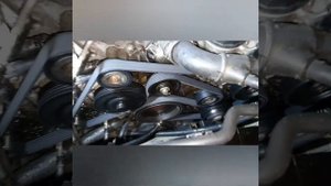 Замена ремня генератора на  Mercedes Benz w212 350CGI  Keilriemen wechseln bei w212