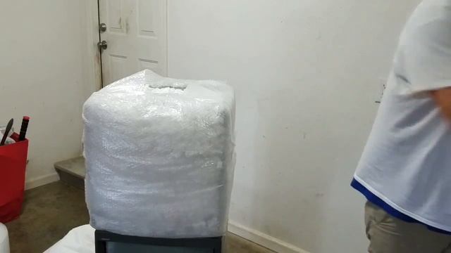 How to pack a large CRT. Sony PVM & BVM Monitor смотреть онлайн