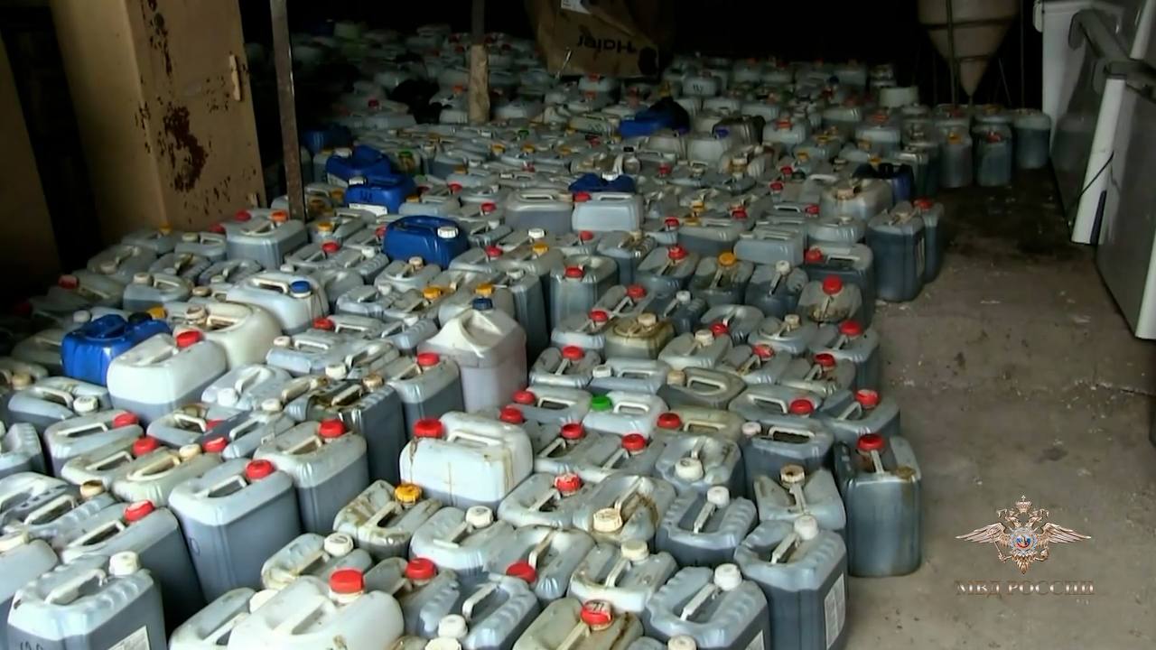 Сотрудники полиции пресекли деятельность нарколаборатории в Кировской области