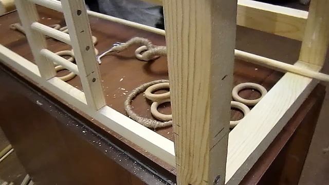 Стенд-присадка для попугая своими руками смотреть онлайн