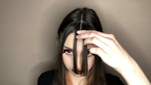 Как подстричь КОРЕЙСКУЮ ЧЕЛКУ / Челка как у айдолов за 5 минут