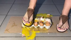 New crush video!! Eggs crush under my feet in sandals!!