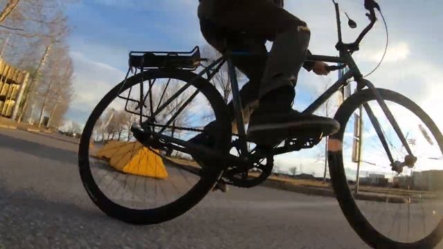 Derailleur vs internal hub bike | Why I love internal gears on my urban bike commute смотреть онлайн