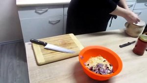 Невероятно вкусные макароны по-флотски или спагетти болоньезе и салат из капусты квашеной