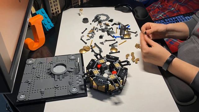 LEGO CREATOR Expert NASA Apollo 11 Lunar Lander (10266) - Speed Build смотреть онлайн