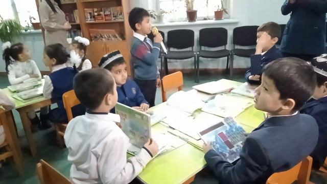 Samarqand viloyat bolalar kutubxonasiga Samarqand shahar Yuksalish maktabi oquvchilari