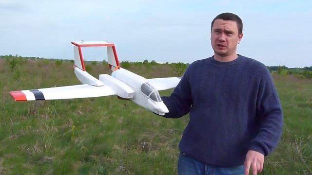 Радиоуправляемая модель. двухбалочного самолета сделанного по мотивах вертолета AH-1 Super Cobra.