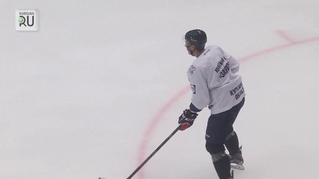 Хоккеисты «Зауралья» готовятся к товарищеским матчам смотреть онлайн