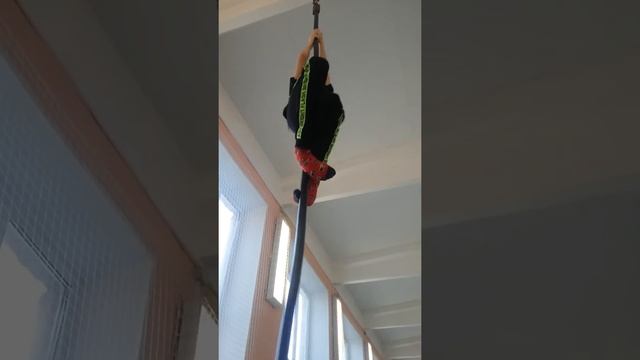 Гимнастика. 7 класс | Тема "Лазание по канату в три приема"