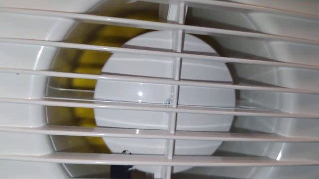 Вытяжка жёлтая, вентилятор. смотреть онлайн