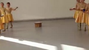 танец с пиалой.