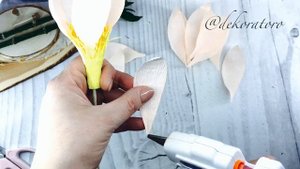 Лотос из гофрированной бумаги / мастер класс нежный лотос / dekoratoroDIY