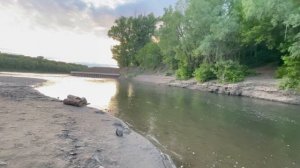 Река Уфа, берег, пляж, май 2023