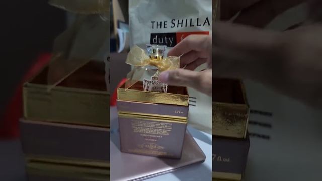 My perfume from Duty free (Singapore)/ ate noems