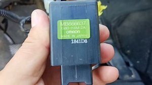 КАКИЕ РЕЛЕ НАХОДЯТСЯ В САЛОНЕ Mitsubishi Galant 6