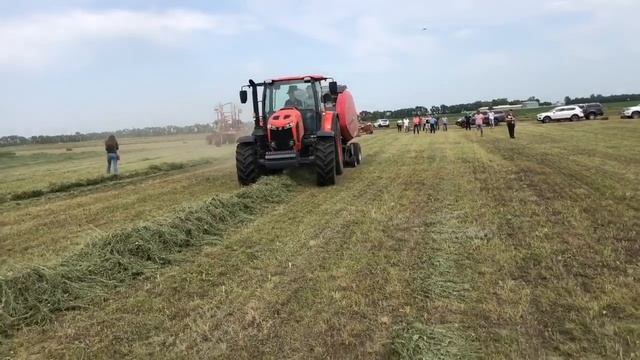 12.06.2020. Технополь. Валкообразователь 9670 и прессподборщик 6720 kverneland.