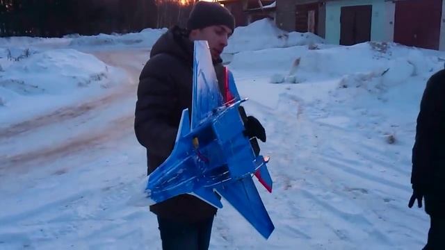 СУ-37 из потолочки. Наконец то полетели!