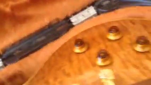 1983 Gibson Spotlight Special Les Paul смотреть онлайн