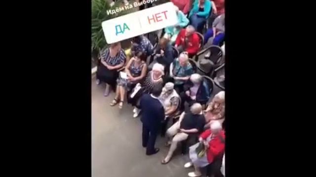 Кандидат в мэры Новосибирска Евгений Лебедев общается с избирателями смотреть онлайн