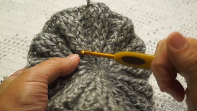 Мужская шапка шахматным узором ,вязание крючком,crochet hat (шапка №142) смотреть онлайн