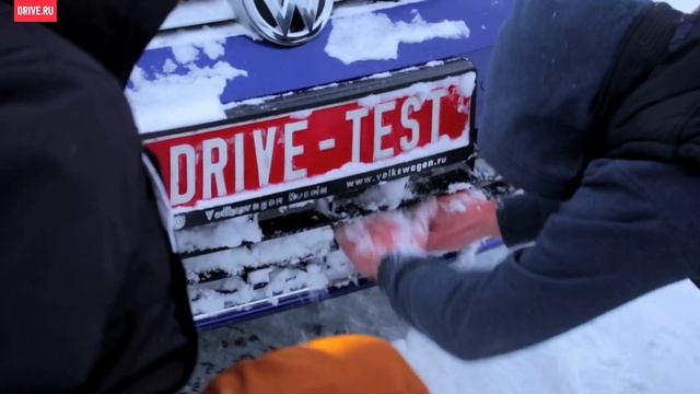 Дуэль-тест: Subaru WRX STi vs Subaru WRX vs Audi S3 vs Volkswagen Golf R. Кто круче едет по льду?! смотреть онлайн