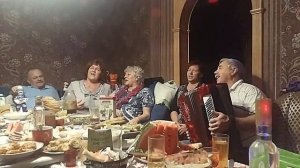 Соловьиная свирель залилась в раките...