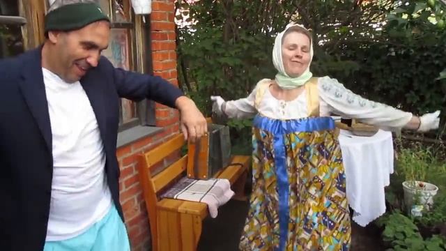 'Лежит  Мужик - НИЧЕЙ!' Прикол для поднятия настроения! Юля Острая, гр. 'Ультра-СИ'..mp4 смотреть онлайн