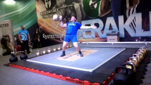 Руслан Мальцев. Вырывание гири 80,5 кг. Ruslan Maltcev. 80,5 kg kettlebell one-hand dead snatch.