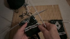 Вязаная шапка-ушанка, двойная, спицами.