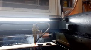 Как подключить компрессор к лазерному станку. Автоподача обдува в CO2 станке.