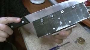 Устройство для точения и выведения спусков ножей.mp4