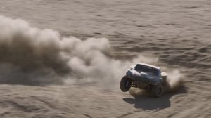 Slash 4X4 Desert Duel | @Traxxas Slash 4X4 VXL & Ultimate