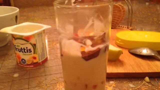 Делаем фруктовый йогурт Pandyrell смотреть онлайн