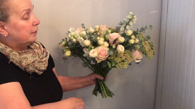 Как сделать и упаковать односторонний букет овальной формы. Bouquet packing