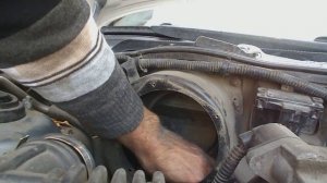 Чистка радиатора печки от листвы