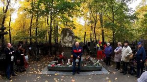 День памяти Есенина на Ваганьковском кладбище