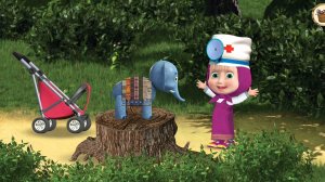 Маша моет слоненка и шьёт ему попону | Мультик для малышей