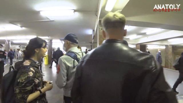 ПОЛИЦЕЙСКИЙ ПОСТАВИЛ НА МЕСТО КОНТРОЛЕРА / СПАС ЛЮДЕЙ ОТ ШТРАФА / БОРЗЫЙ МЕНТ / МАСОЧНЫЙ РЕЖИМ