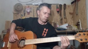 Акустический бас из акустической гитары