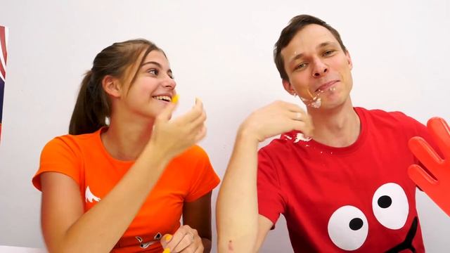 Веселый челлендж: игра Пирог в лицо. Смешное . смотреть онлайн