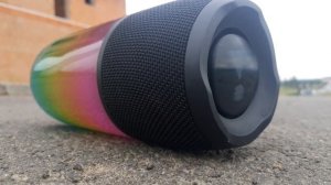 Jbl pulse 3 bass test *100 volume wawes