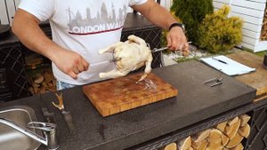 Курица гриль на вертеле на углях Видео рецепт На мангале